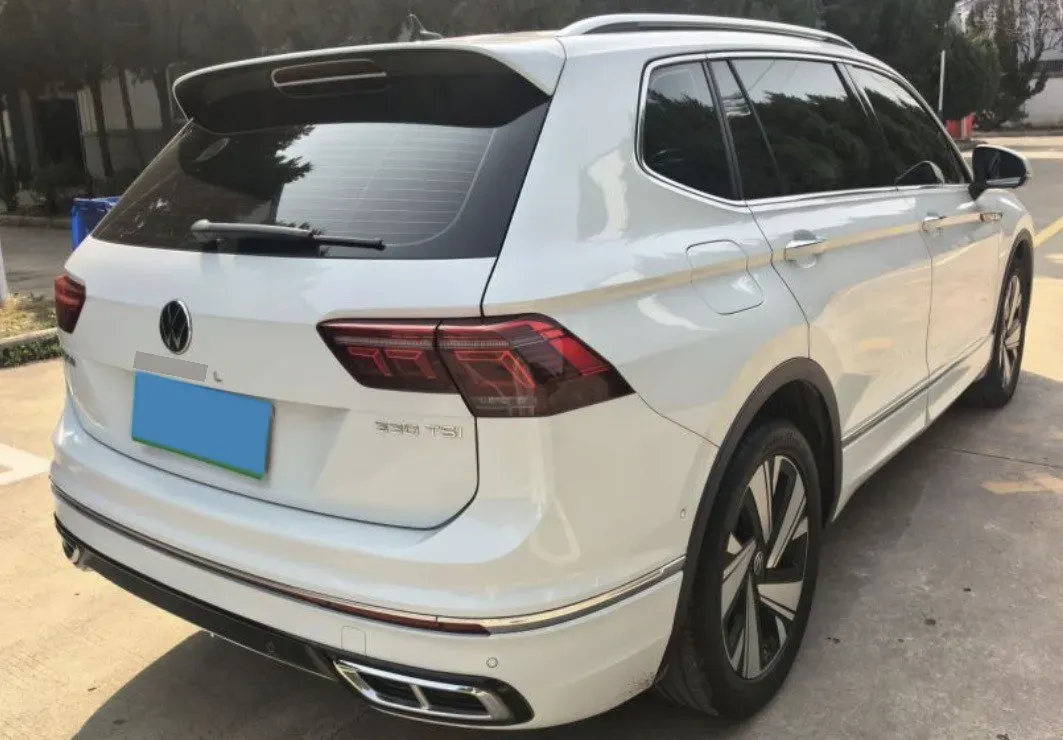 2023 Volkswagen Tiguan L 2.0T 186HP L4 7DCT,autocango,china used car exporter,china ev exporter,chinese used car exporter,chinese used ev exporter