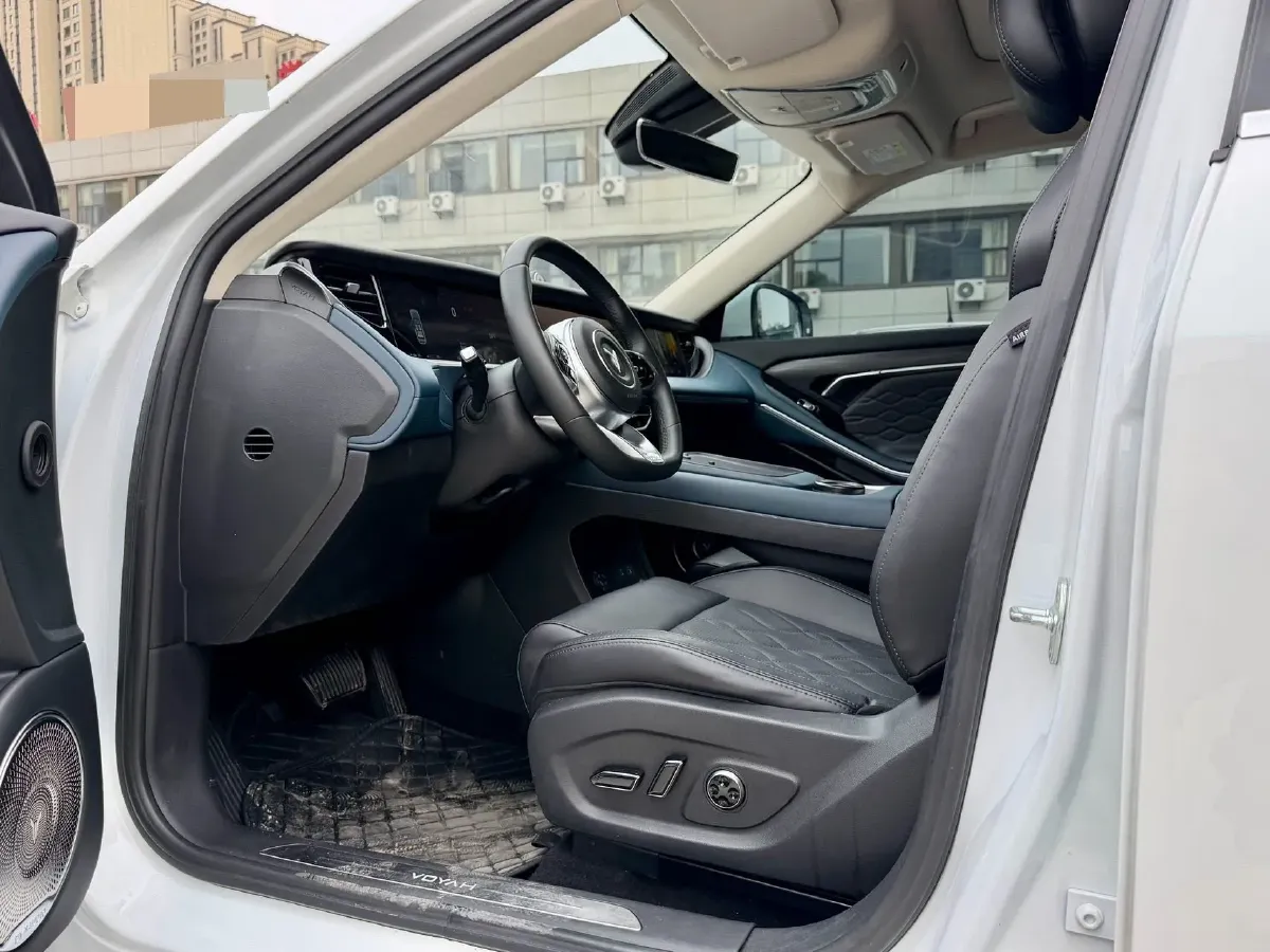 2024 Voyah FREE 1.5T 150HP L4 REEV 39.2KWH,autocango,china used car exporter,china ev exporter,chinese used car exporter,chinese used ev exporter