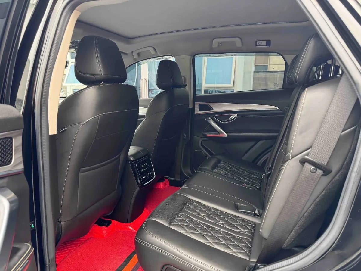 2023 ChangAn Oshan X7 Plus 1.5T 188HP L4 7DCT,autocango,china used car exporter,china ev exporter,chinese used car exporter,chinese used ev exporter