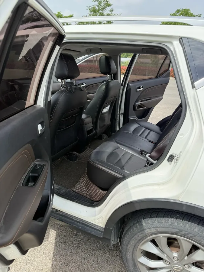 2017 GAC Trumpchi GS3 1.5L 114HP L4 5MT,autocango,china used car exporter,china ev exporter,chinese used car exporter,chinese used ev exporter