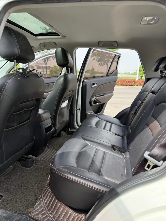 2017 GAC Trumpchi GS3 1.5L 114HP L4 5MT,autocango,china used car exporter,china ev exporter,chinese used car exporter,chinese used ev exporter