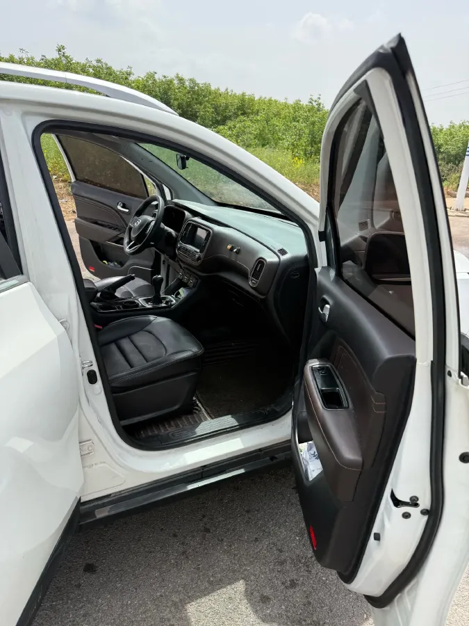 2017 GAC Trumpchi GS3 1.5L 114HP L4 5MT,autocango,china used car exporter,china ev exporter,chinese used car exporter,chinese used ev exporter