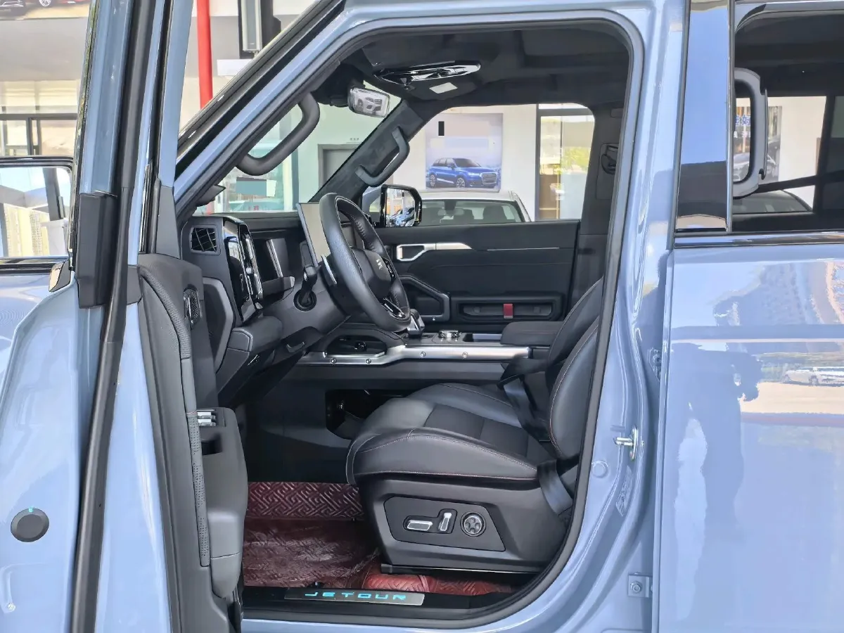 2023 Jetour Traveller 2.0T 254HP L4 7DCT,autocango,china used car exporter,china ev exporter,chinese used car exporter,chinese used ev exporter