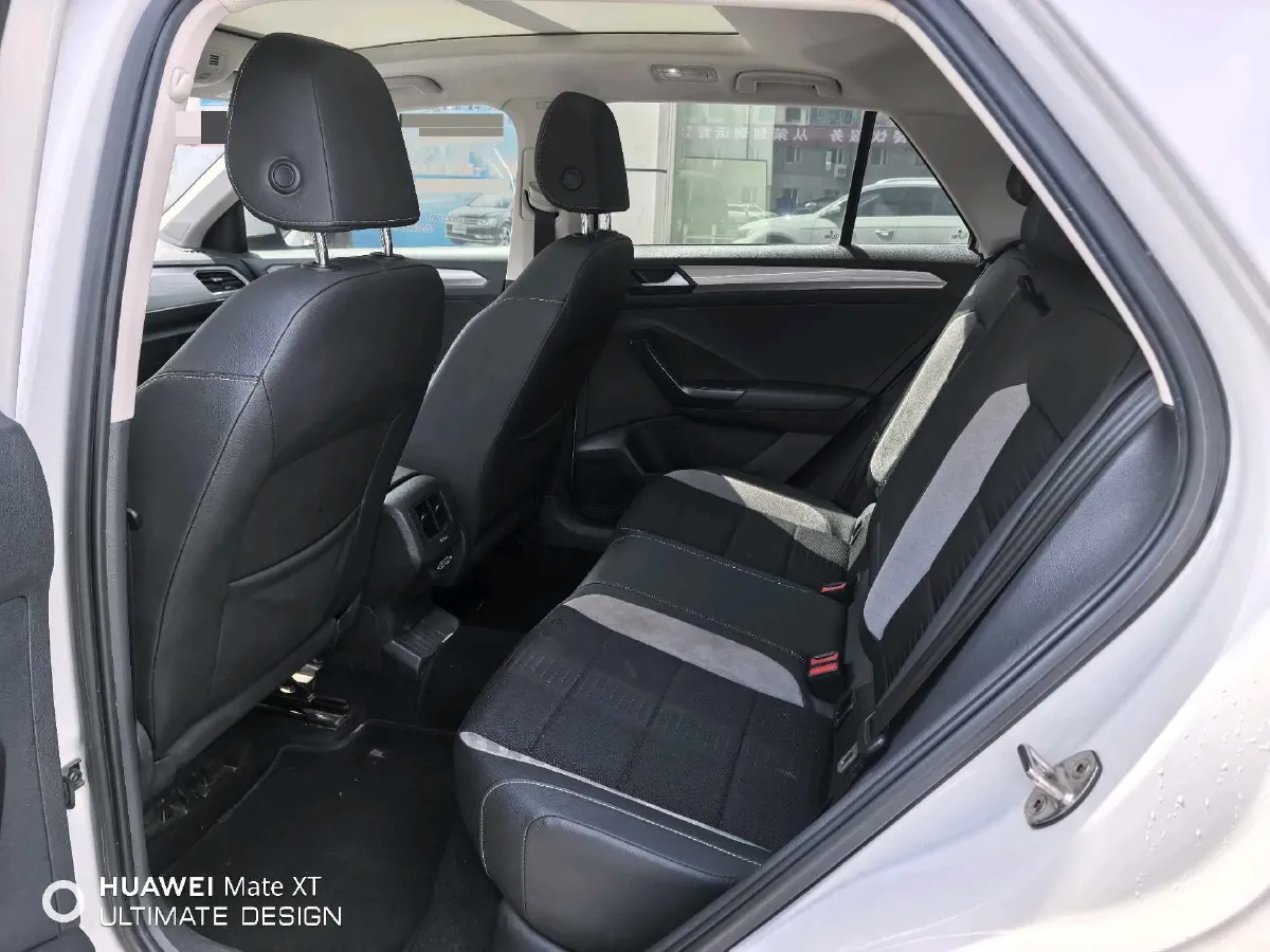 2022 Volkswagen T-Roc 1.4T 150HP L4 7DCT,autocango,china used car exporter,china ev exporter,chinese used car exporter,chinese used ev exporter