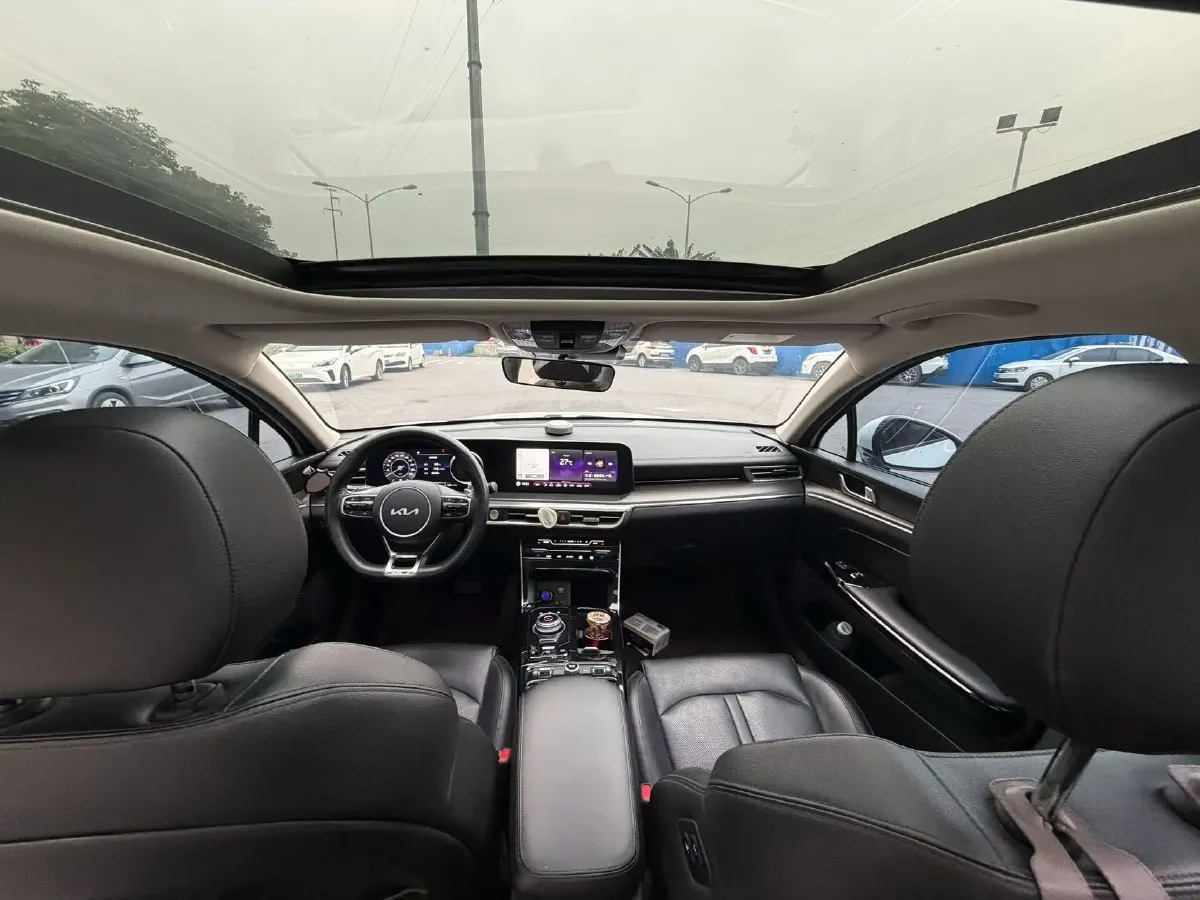 2021 Kia K5 2.0T 240HP L4 8AT,autocango,china used car exporter,china ev exporter,chinese used car exporter,chinese used ev exporter