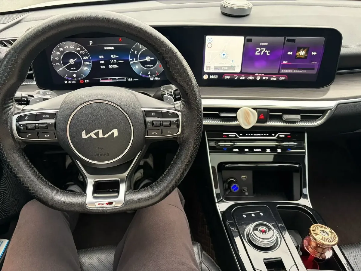 2021 Kia K5 2.0T 240HP L4 8AT,autocango,china used car exporter,china ev exporter,chinese used car exporter,chinese used ev exporter