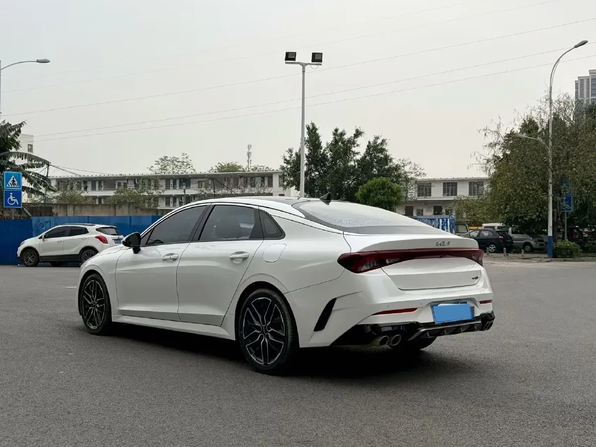 2021 Kia K5 2.0T 240HP L4 8AT,autocango,china used car exporter,china ev exporter,chinese used car exporter,chinese used ev exporter