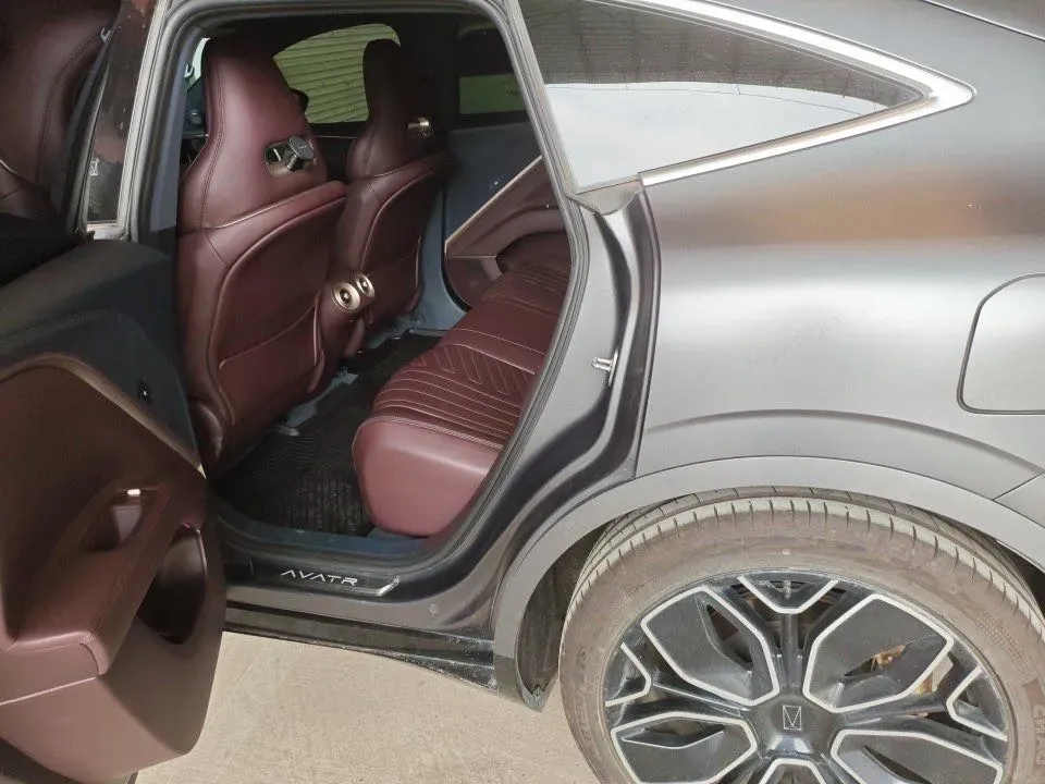 2022 Avatr 11 BEV 90.38KWH,autocango,china used car exporter,china ev exporter,chinese used car exporter,chinese used ev exporter