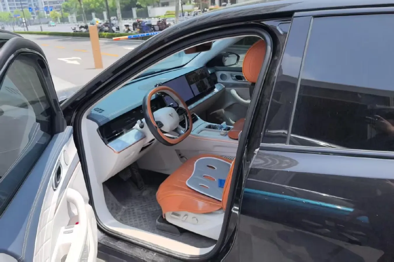 2024 Neta L 1.5L 91HP L4 REEV 40KWH,autocango,china used car exporter,china ev exporter,chinese used car exporter,chinese used ev exporter