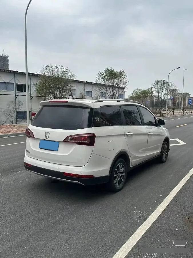 2019 BaoJun 730 1.5T 147HP L4 CVT,autocango,china used car exporter,china ev exporter,chinese used car exporter,chinese used ev exporter