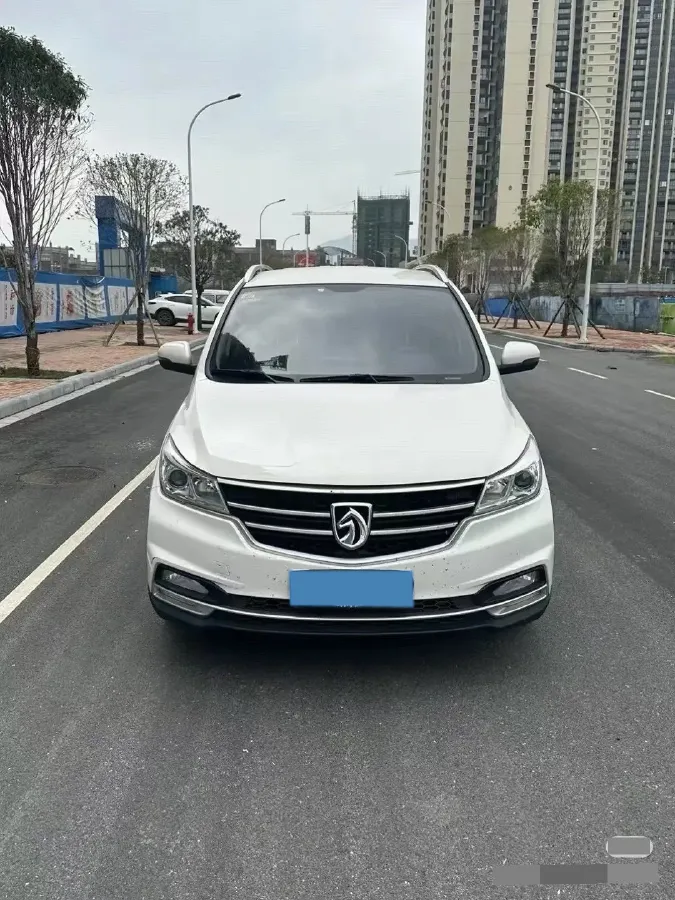 2019 BaoJun 730 1.5T 147HP L4 CVT,autocango,china used car exporter,china ev exporter,chinese used car exporter,chinese used ev exporter