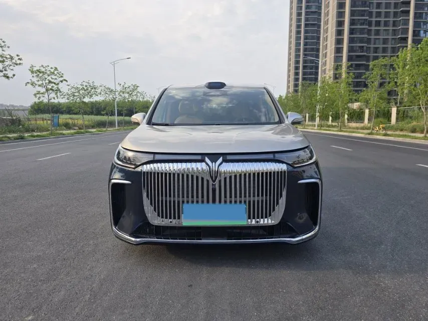 2026 Voyah Dream 1.5T 150HP L4 PHEV,autocango,china used car exporter,china ev exporter,chinese used car exporter,chinese used ev exporter