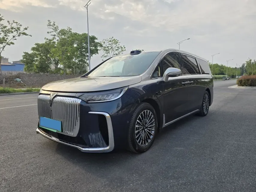 2026 Voyah Dream 1.5T 150HP L4 PHEV,autocango,china used car exporter,china ev exporter,chinese used car exporter,chinese used ev exporter