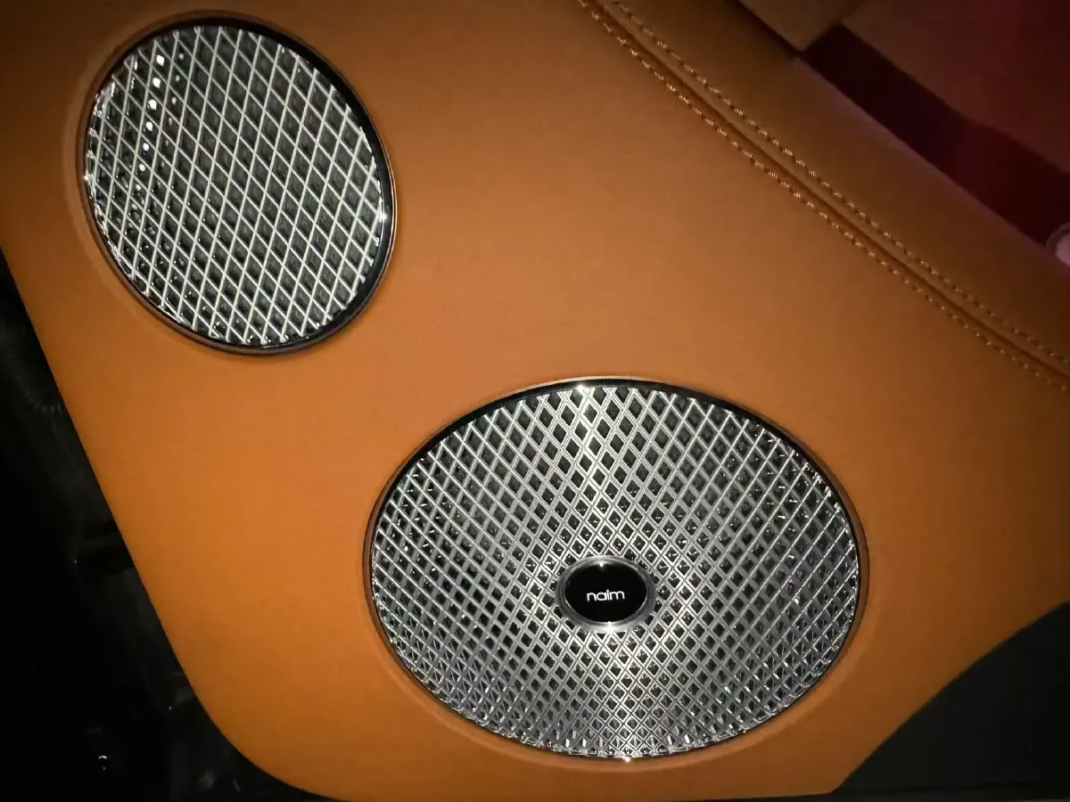 2022 Bentley Bentayga 4.0T 550HP V8 8AT,autocango,china used car exporter,china ev exporter,chinese used car exporter,chinese used ev exporter