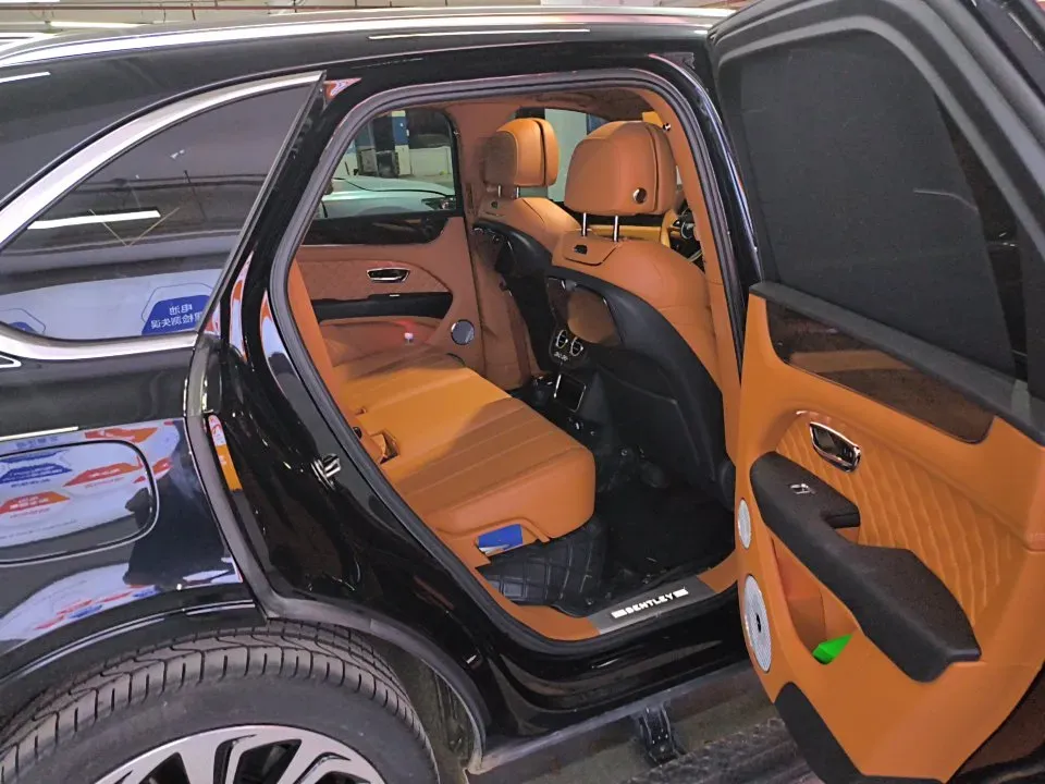 2022 Bentley Bentayga 4.0T 550HP V8 8AT,autocango,china used car exporter,china ev exporter,chinese used car exporter,chinese used ev exporter