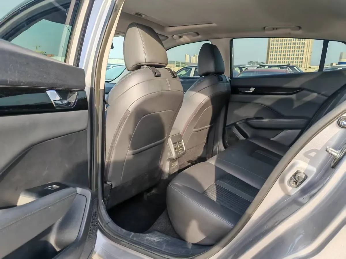 2020 DongFeng Aeolus YiXuan 1.5T 150HP L4 6DCT,autocango,china used car exporter,china ev exporter,chinese used car exporter,chinese used ev exporter