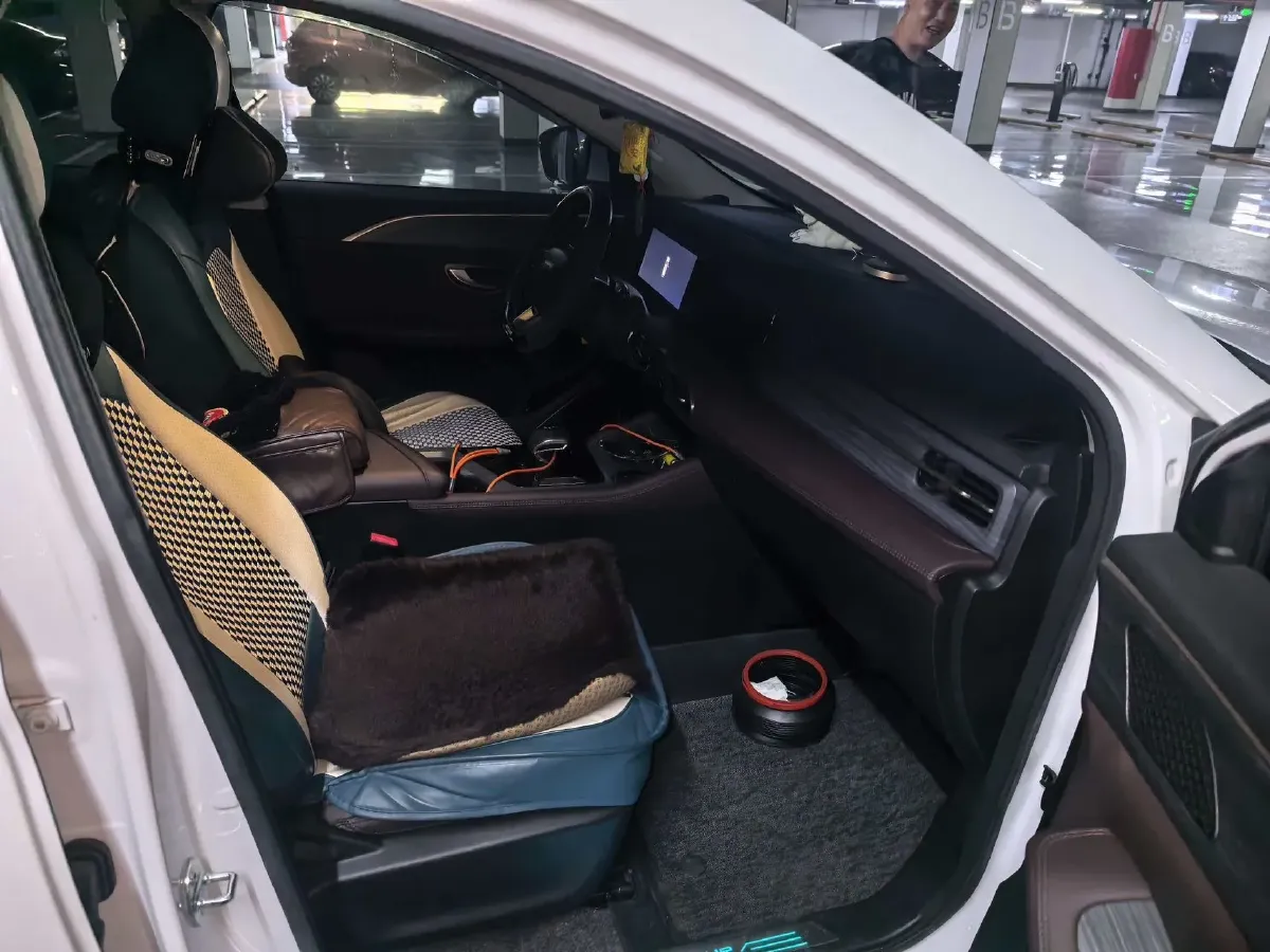 2024 Jetour X90 Plus 1.6T 197HP L4 7DCT,autocango,china used car exporter,china ev exporter,chinese used car exporter,chinese used ev exporter