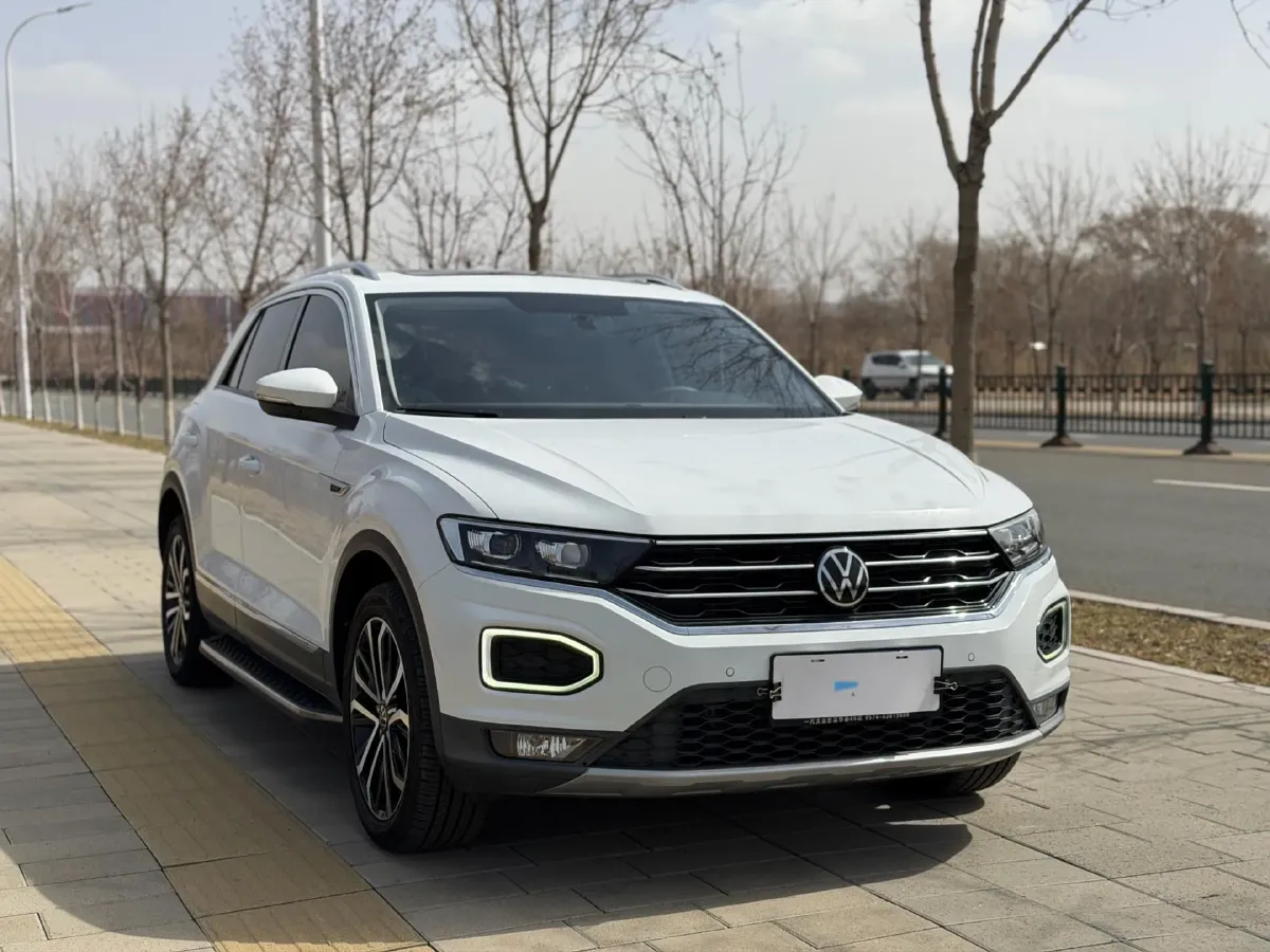 2022 Volkswagen T-Roc 1.4T 150HP L4 7DCT,autocango,china used car exporter,china ev exporter,chinese used car exporter,chinese used ev exporter