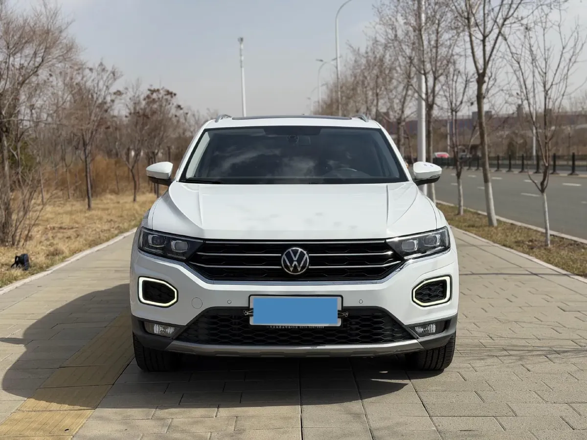 2022 Volkswagen T-Roc 1.4T 150HP L4 7DCT,autocango,china used car exporter,china ev exporter,chinese used car exporter,chinese used ev exporter