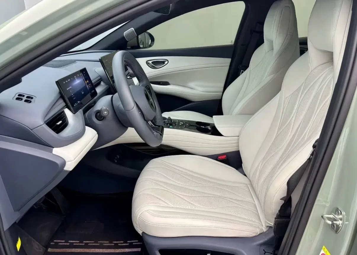 2022 MAXUS DaJia 5 BEV 70KWH,autocango,china used car exporter,china ev exporter,chinese used car exporter,chinese used ev exporter