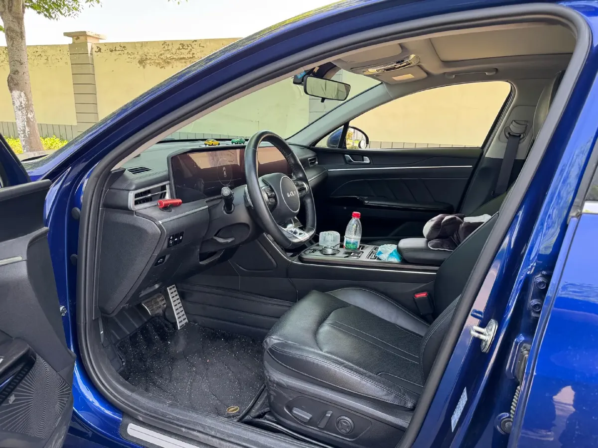 2021 Toyota Camry 2.0L 178HP L4 CVT,autocango,china used car exporter,china ev exporter,chinese used car exporter,chinese used ev exporter