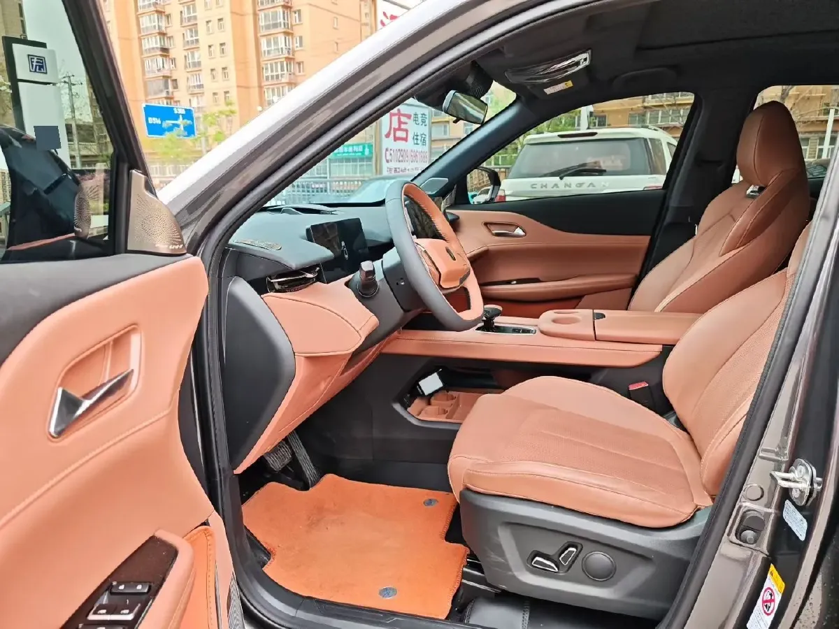 2025 ChangAn UNI-Z 1.5T 192HP L4 7DCT,autocango,china used car exporter,china ev exporter,chinese used car exporter,chinese used ev exporter