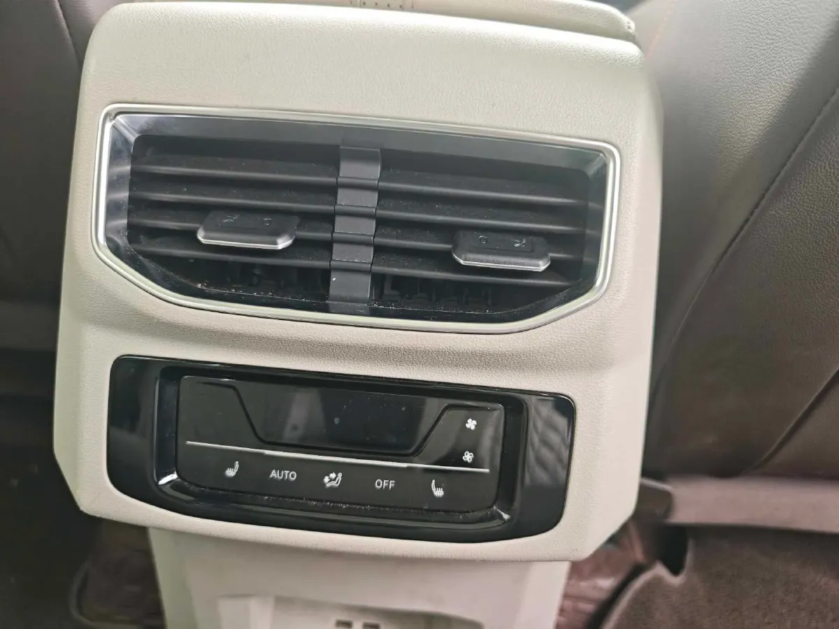 2022 Volkswagen Talagon 2.5T 299HP V6 7DCT,autocango,china used car exporter,china ev exporter,chinese used car exporter,chinese used ev exporter