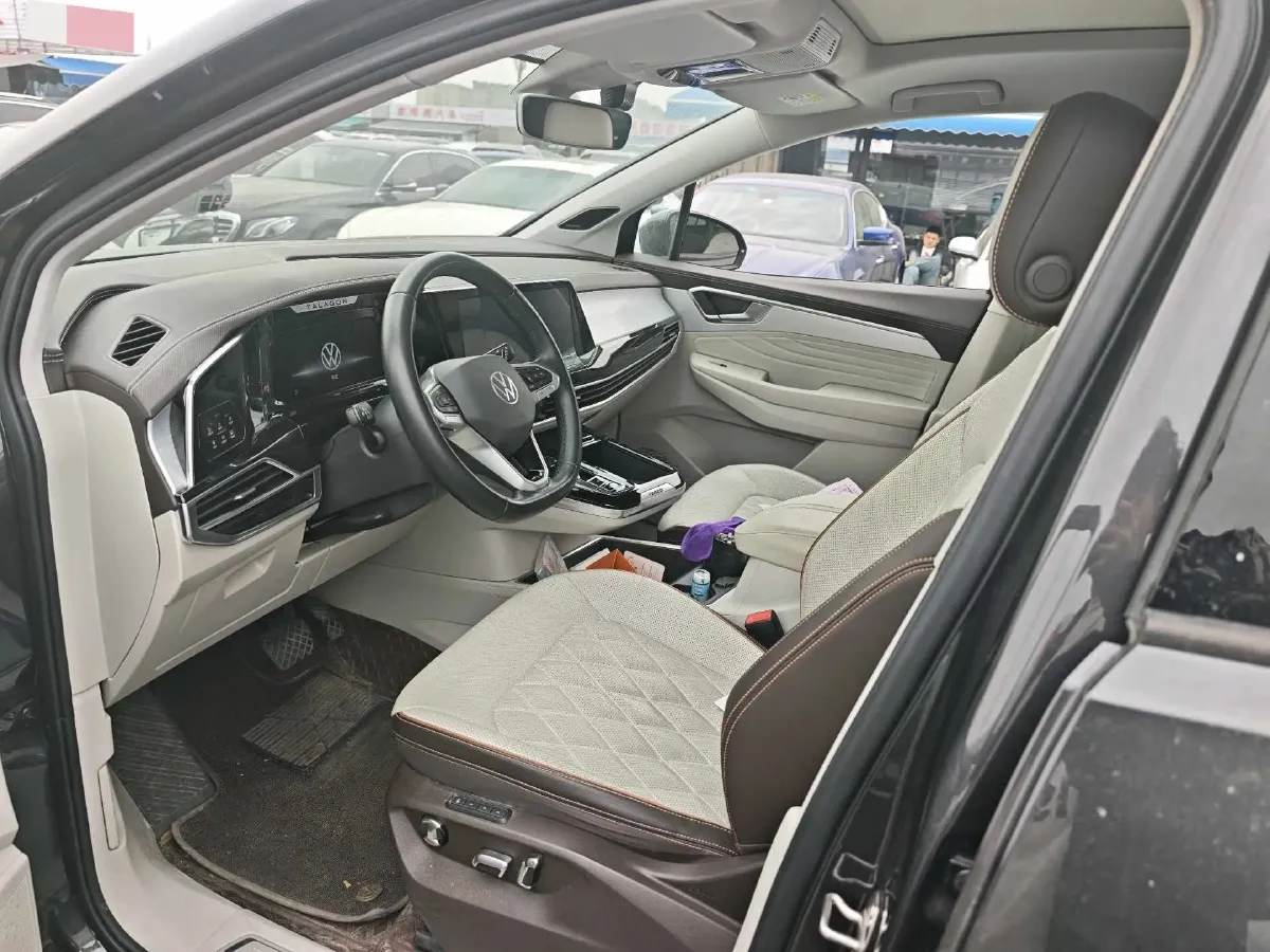 2022 Volkswagen Talagon 2.5T 299HP V6 7DCT,autocango,china used car exporter,china ev exporter,chinese used car exporter,chinese used ev exporter