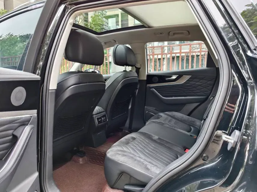 2022 HongQi HS5 2.0T 224HP L4 6AT,autocango,china used car exporter,china ev exporter,chinese used car exporter,chinese used ev exporter