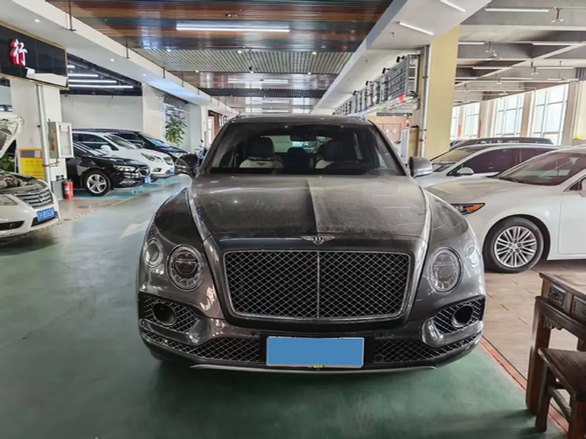 2018 Bentley Bentayga 4.0T 550HP V8 8AT,autocango,china used car exporter,china ev exporter,chinese used car exporter,chinese used ev exporter
