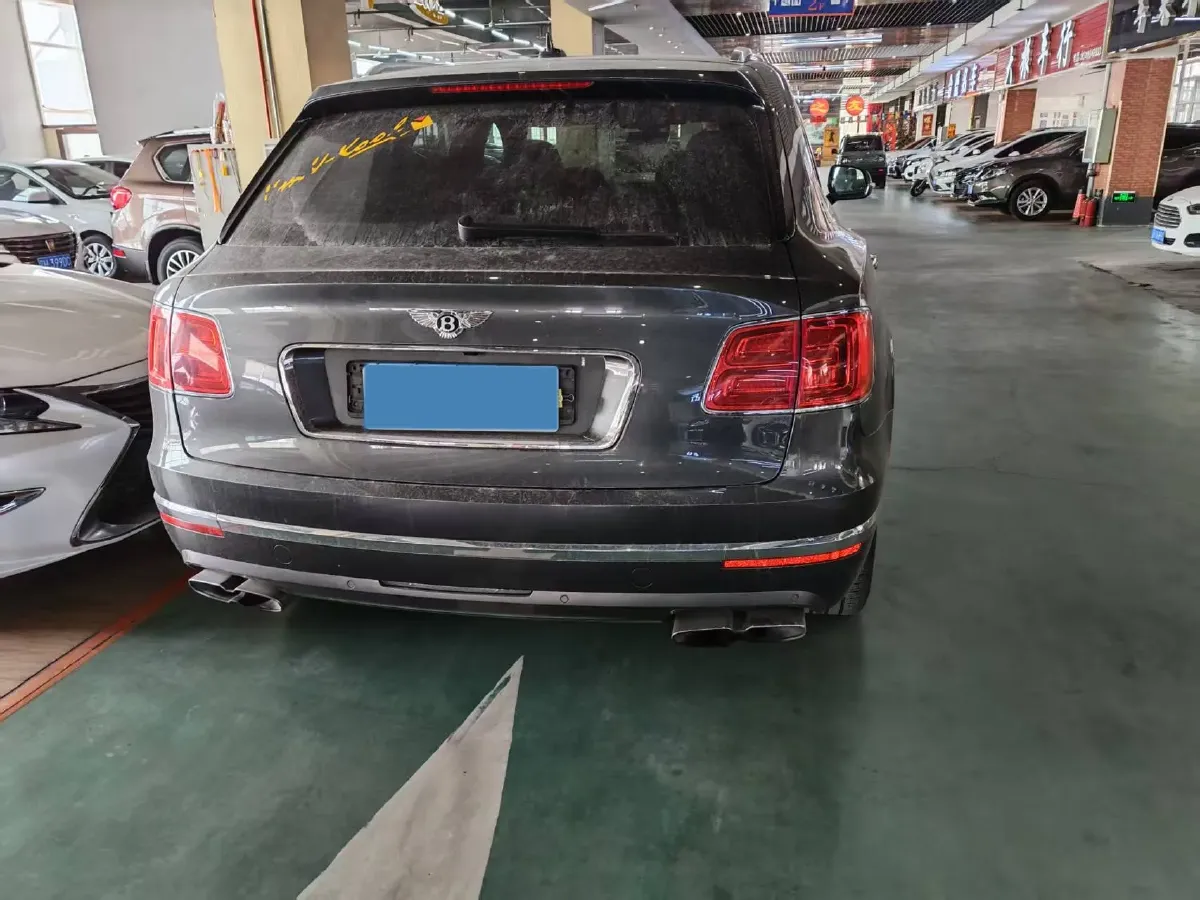 2018 Bentley Bentayga 4.0T 550HP V8 8AT,autocango,china used car exporter,china ev exporter,chinese used car exporter,chinese used ev exporter
