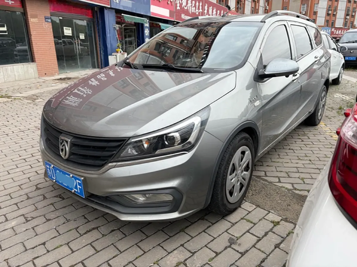 2017 BaoJun 310W 1.5L 112HP L4 6MT,autocango,china used car exporter,china ev exporter,chinese used car exporter,chinese used ev exporter