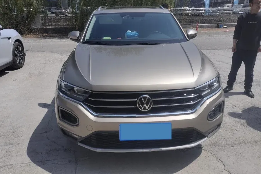 2021 Volkswagen T-Roc 1.4T 150HP L4 7DCT,autocango,china used car exporter,china ev exporter,chinese used car exporter,chinese used ev exporter