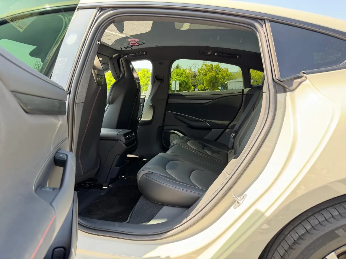 2024 MI SU7 BEV 94.3KWH,autocango,china used car exporter,china ev exporter,chinese used car exporter,chinese used ev exporter