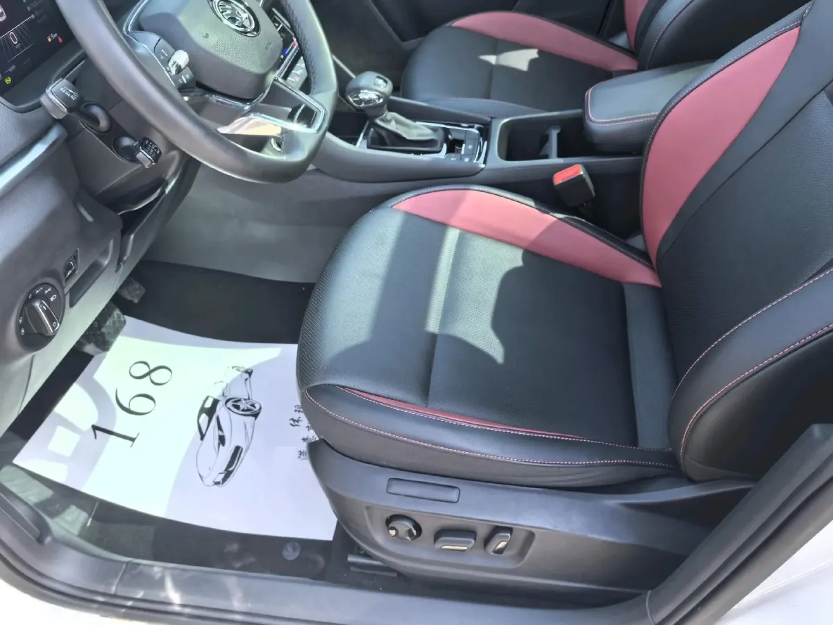 2022 Skoda Karoq 1.4T 150HP L4 7DCT,autocango,china used car exporter,china ev exporter,chinese used car exporter,chinese used ev exporter