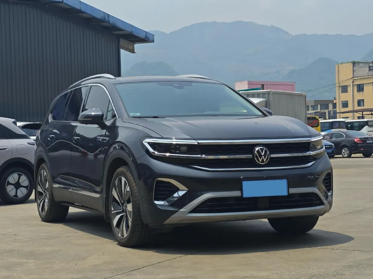 2023 Volkswagen Talagon 2.0T 220HP L4 7DCT,autocango,china used car exporter,china ev exporter,chinese used car exporter,chinese used ev exporter