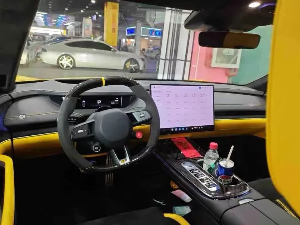 2025 MI SU7 Ultra BEV 93.7KWH,autocango,china used car exporter,china ev exporter,chinese used car exporter,chinese used ev exporter