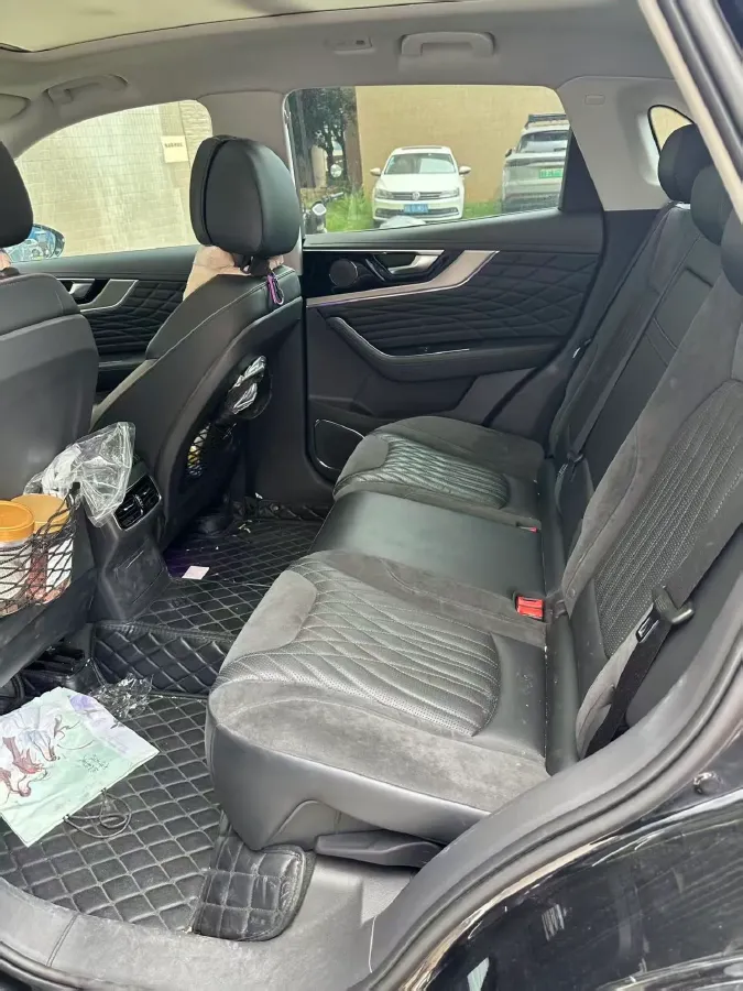 2022 HongQi HS5 2.0T 224HP L4 6AT,autocango,china used car exporter,china ev exporter,chinese used car exporter,chinese used ev exporter