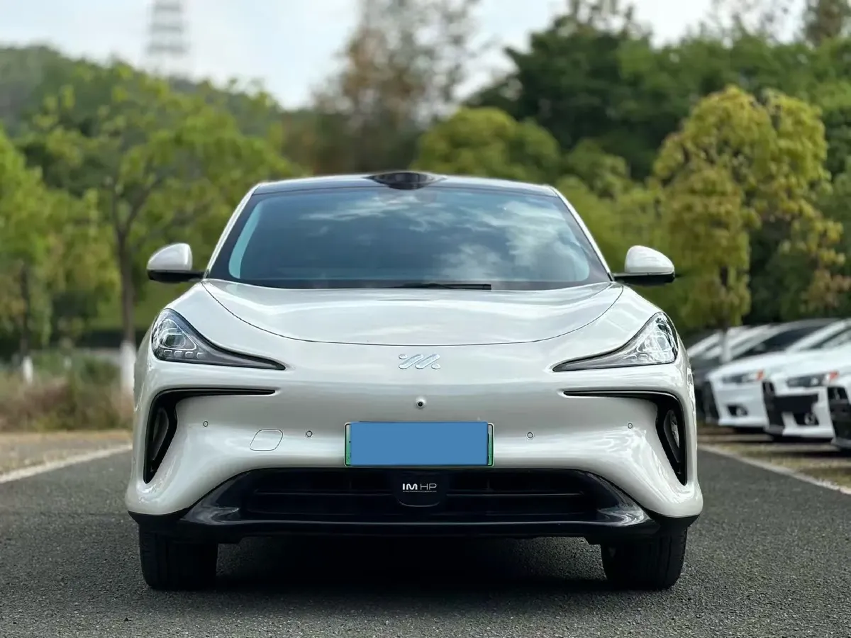 2023 IM LS6 BEV 71KWH,autocango,china used car exporter,china ev exporter,chinese used car exporter,chinese used ev exporter