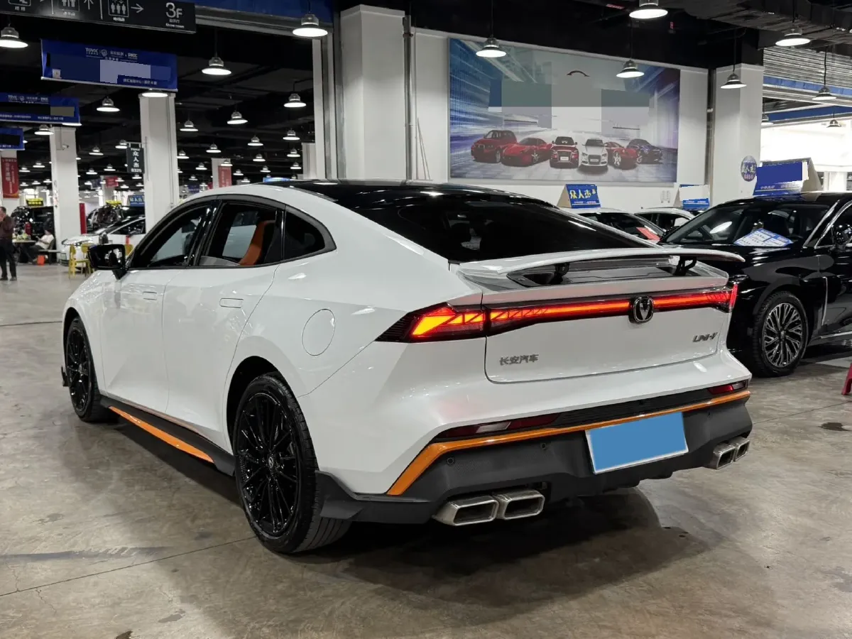 2025 ChangAn UNI-V 1.5T 192HP L4 7DCT,autocango,china used car exporter,china ev exporter,chinese used car exporter,chinese used ev exporter