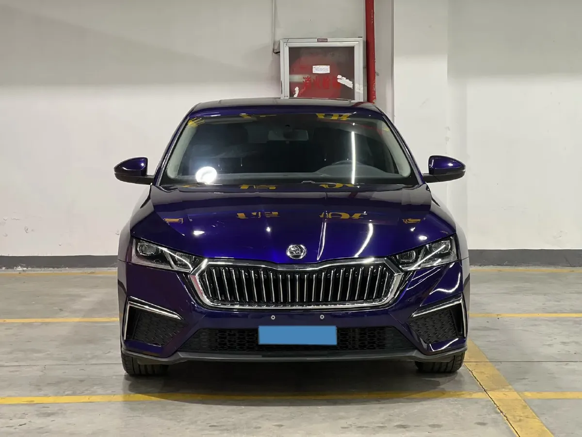 2022 Skoda Octavia 1.4T 150HP L4 7DCT,autocango,china used car exporter,china ev exporter,chinese used car exporter,chinese used ev exporter