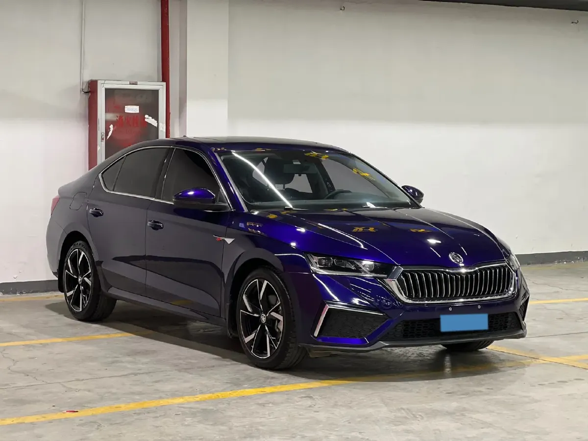 2022 Skoda Octavia 1.4T 150HP L4 7DCT,autocango,china used car exporter,china ev exporter,chinese used car exporter,chinese used ev exporter