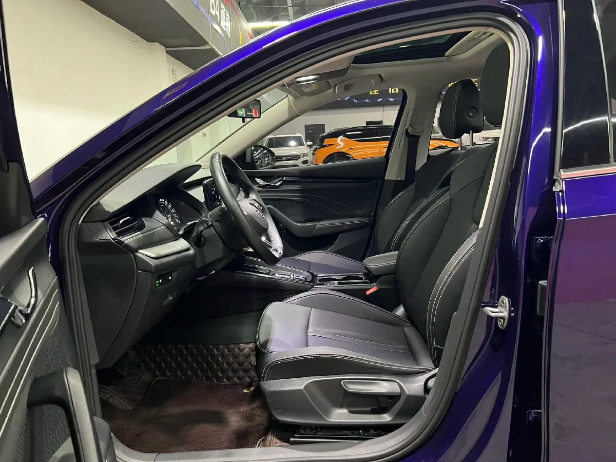 2022 Skoda Octavia 1.4T 150HP L4 7DCT,autocango,china used car exporter,china ev exporter,chinese used car exporter,chinese used ev exporter