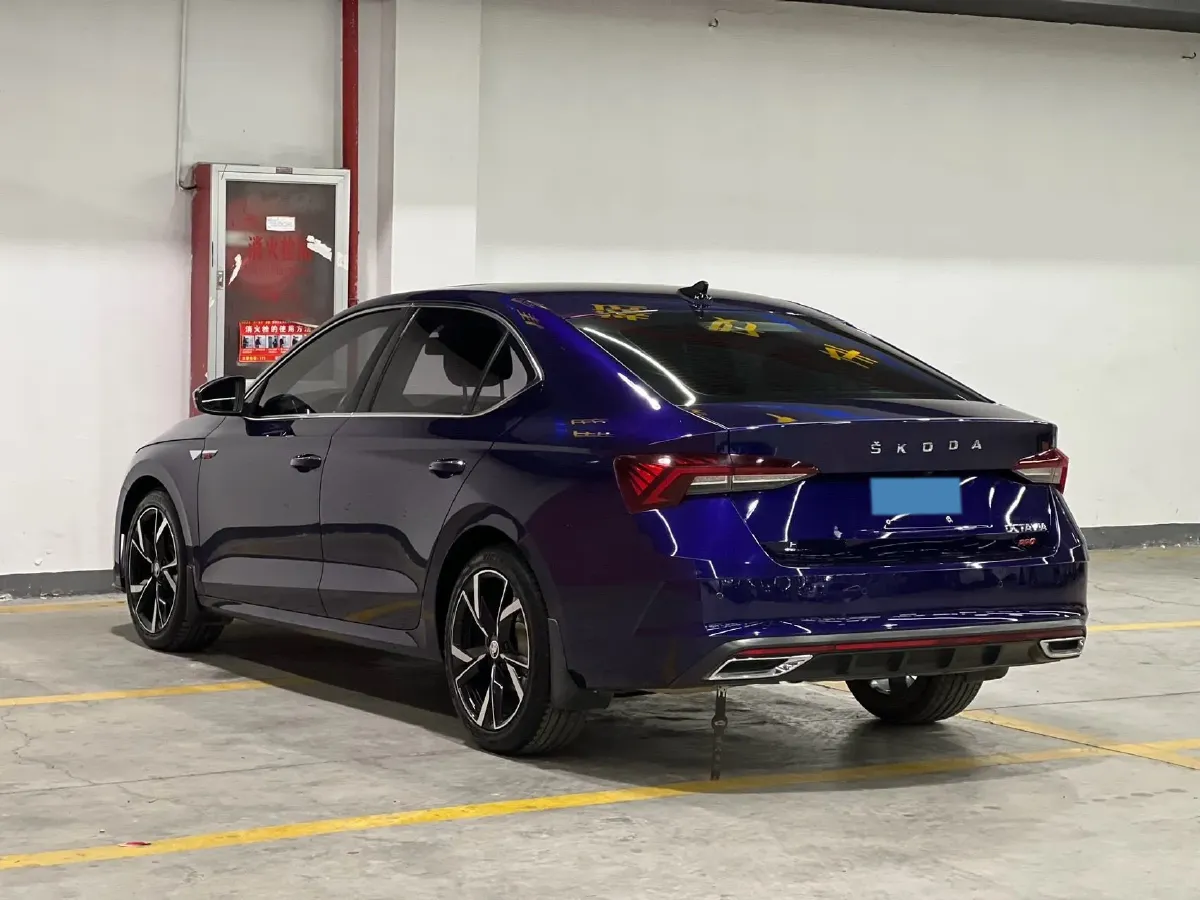 2022 Skoda Octavia 1.4T 150HP L4 7DCT,autocango,china used car exporter,china ev exporter,chinese used car exporter,chinese used ev exporter