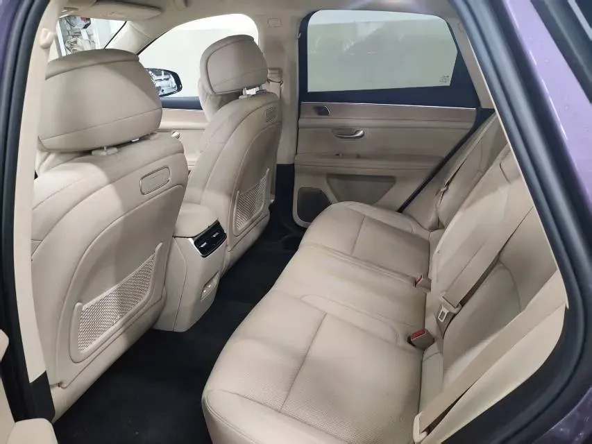 2025 AITO AITO M5 1.5T 152HP L4 REEV 42KWH,autocango,china used car exporter,china ev exporter,chinese used car exporter,chinese used ev exporter