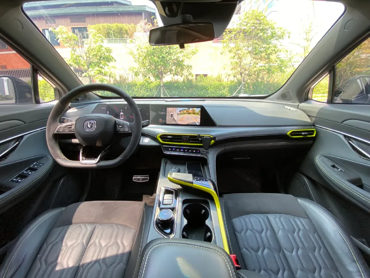 2021 ChangAn UNI-T 1.5T 180HP L4 7DCT,autocango,china used car exporter,china ev exporter,chinese used car exporter,chinese used ev exporter