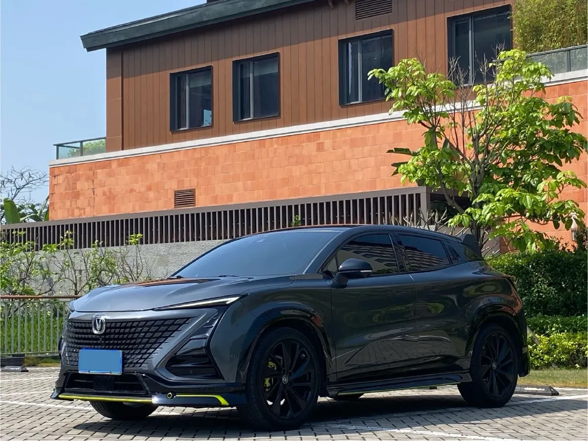 2021 ChangAn UNI-T 1.5T 180HP L4 7DCT,autocango,china used car exporter,china ev exporter,chinese used car exporter,chinese used ev exporter