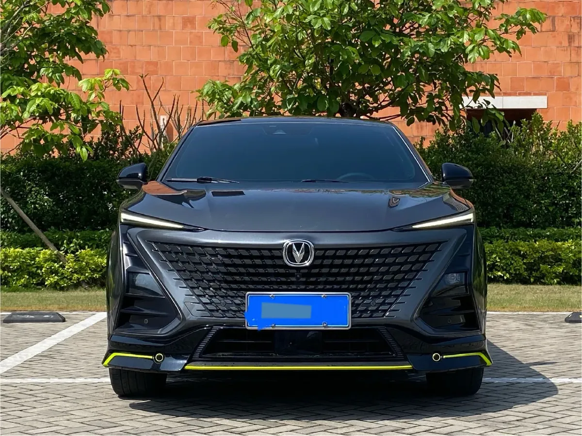 2021 ChangAn UNI-T 1.5T 180HP L4 7DCT,autocango,china used car exporter,china ev exporter,chinese used car exporter,chinese used ev exporter