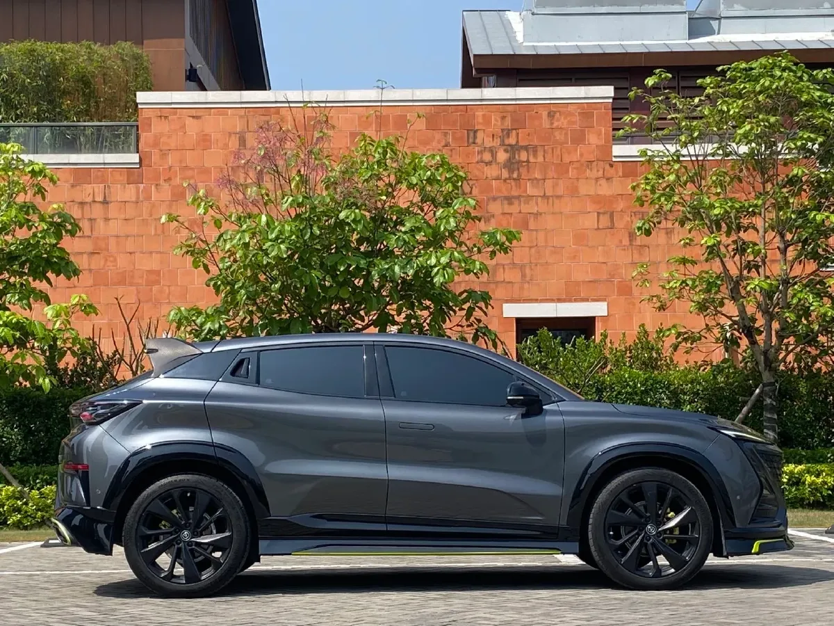 2021 ChangAn UNI-T 1.5T 180HP L4 7DCT,autocango,china used car exporter,china ev exporter,chinese used car exporter,chinese used ev exporter