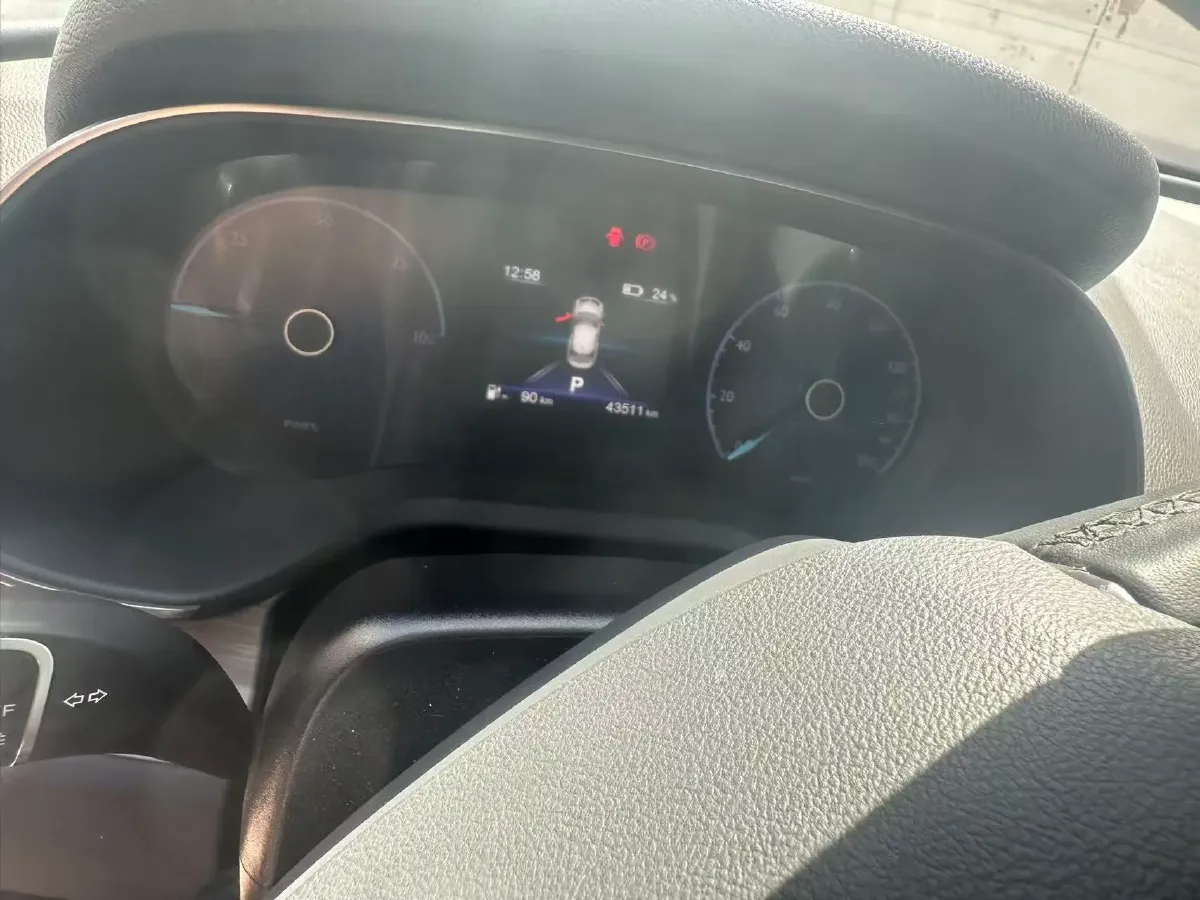 2024 HongQi E-QM5 BEV 72KWH,autocango,china used car exporter,china ev exporter,chinese used car exporter,chinese used ev exporter